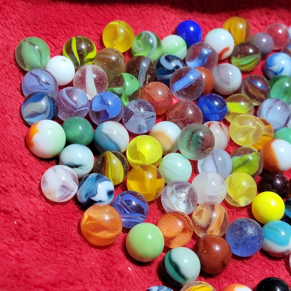 Vintage Colorful Glass Marbles Collection Of Approx 145 With Circus Tin! - Picture 2 of 8